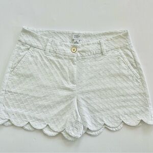 Crown & Ivy ‘Shelby’ White Scalopped Shorts Size 4